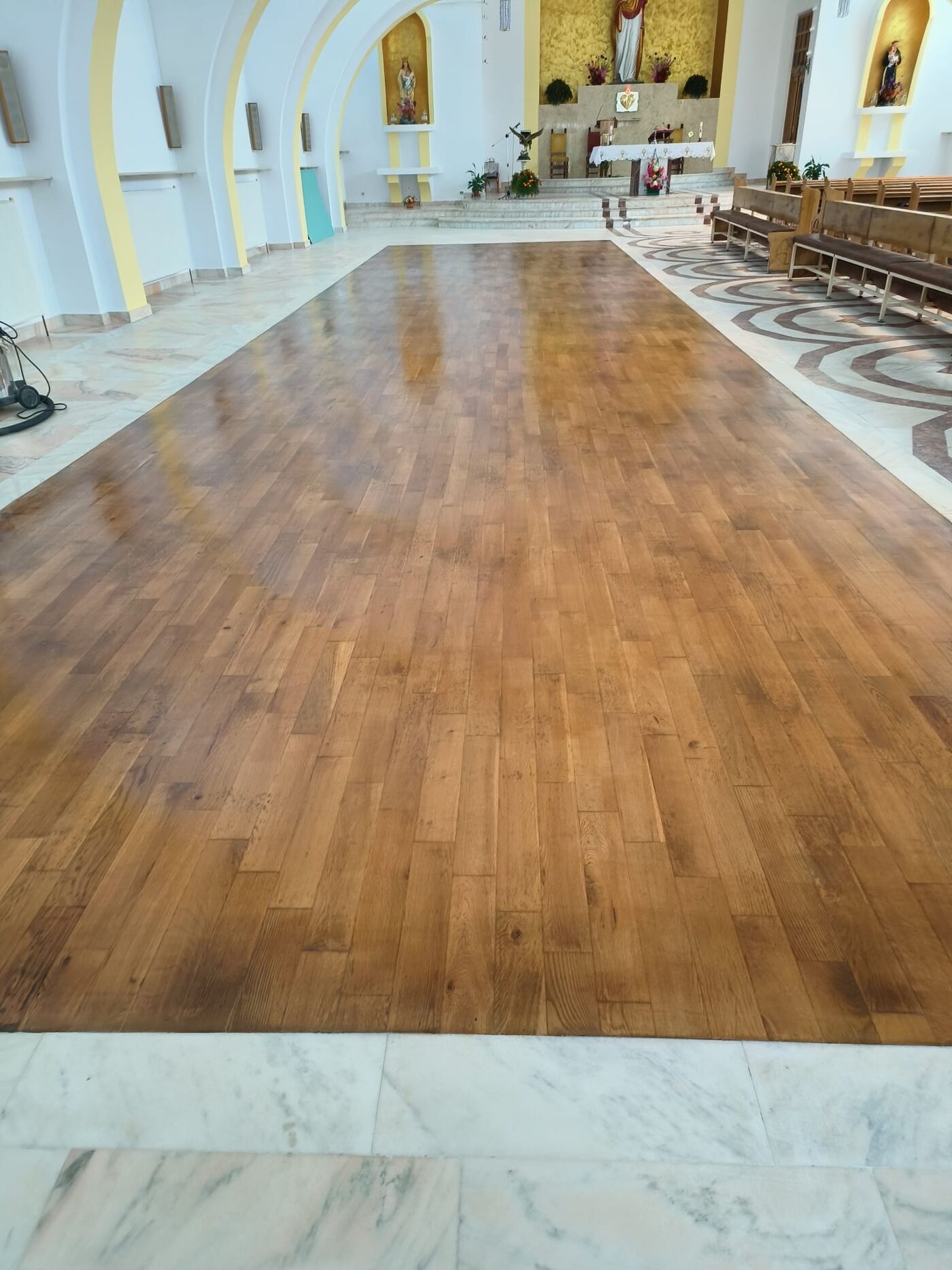 Solid wood flooring installation